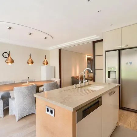 Holiday home Prestigious 5br Avenue Foch - Arc De Triomphe