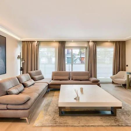 Holiday home Prestigious 5br Avenue Foch - Arc De Triomphe